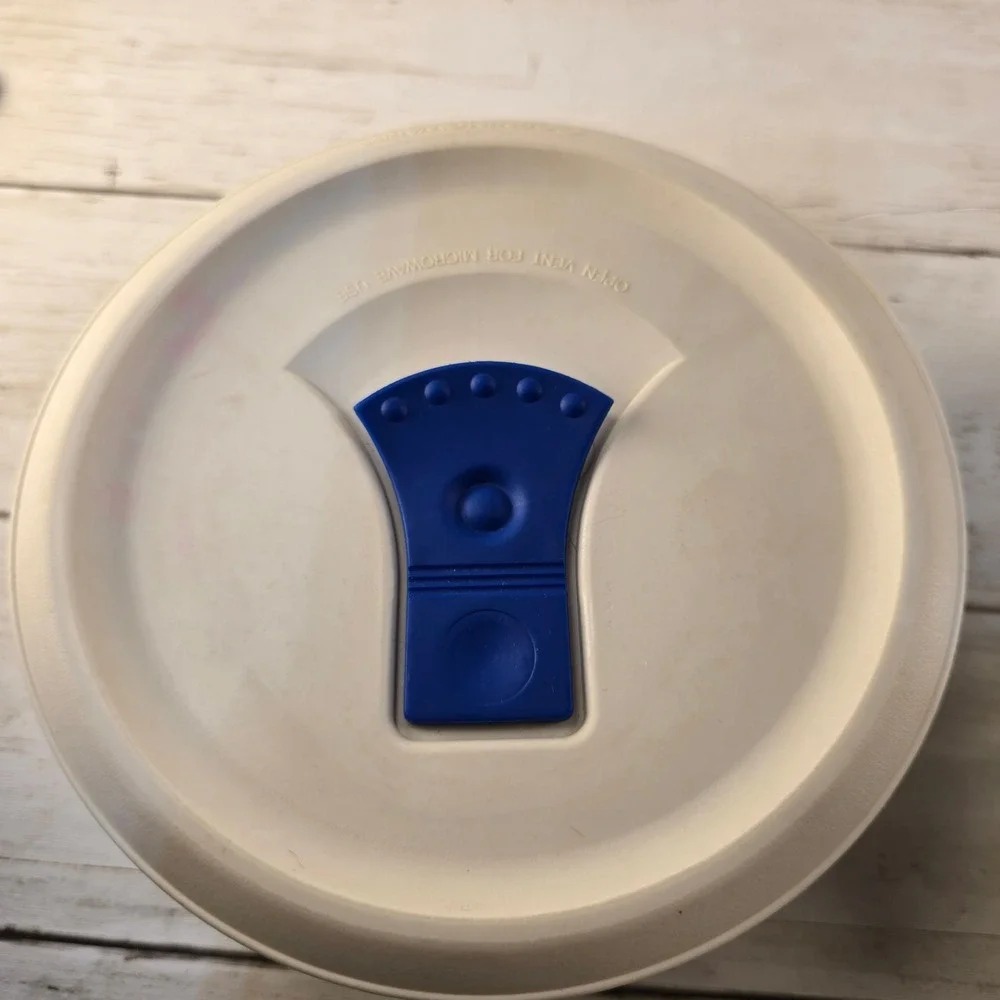 CorningWare French White Stoneware Bowl Set 16oz 24oz with Vented Lids 2pc